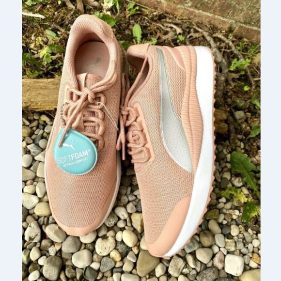 PUMA Shoes - Puma Women neaker Soft Pink Silver Sneakers Shoe 7